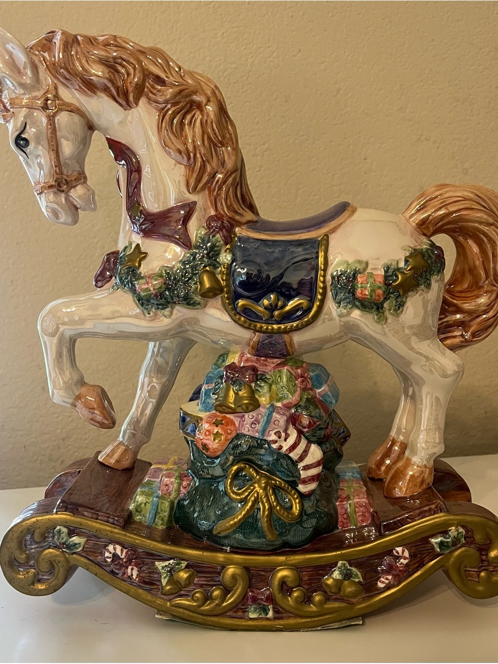 Holiday Time Pearlized Carousel Horse Figurine in White and Gold